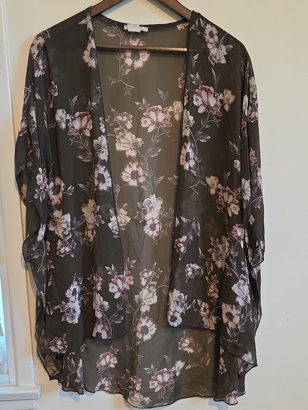 Que Floral Sheer Kimono Cardigan in Olive and Blush